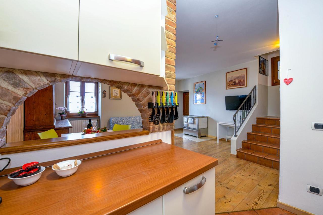 Casa Nel Borgo - Casa Oliva Βίλα Tremosine Εξωτερικό φωτογραφία